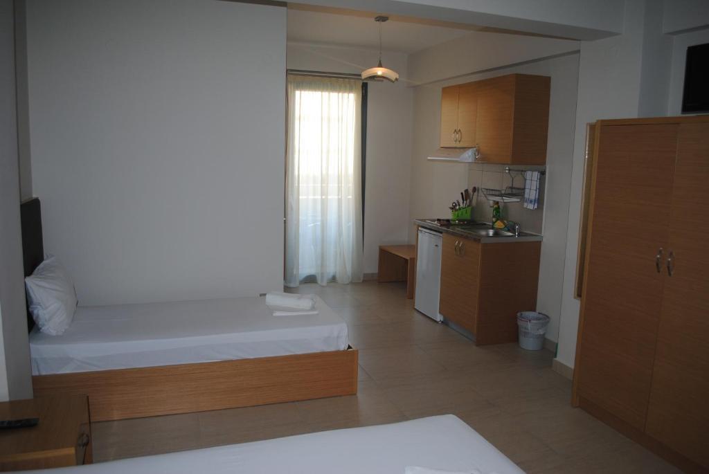 Niriides Studios And Apartments Paralía 외부 사진